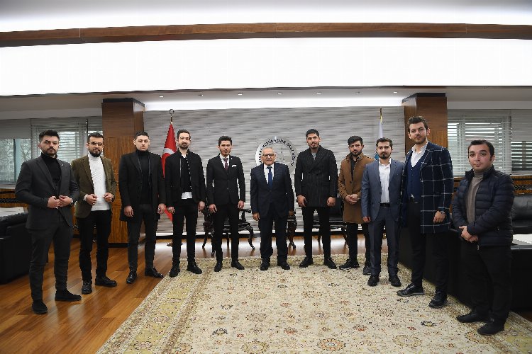 Başkan Büyükkılıç'a, Genç Tüm Sanayicilerden teşekkür plaketi -