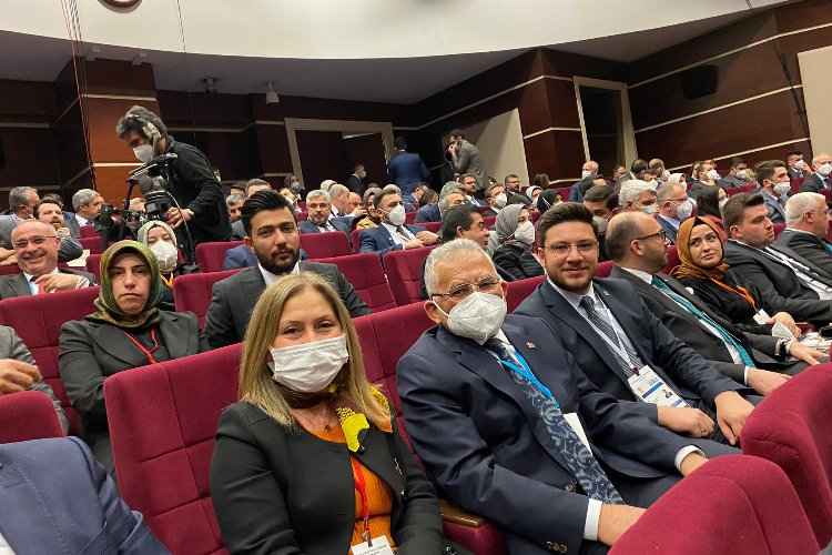 Başkan Büyükkılıç, Başkent Ankara’da çalışmalarını sürdürdüklerini vurguladı. -