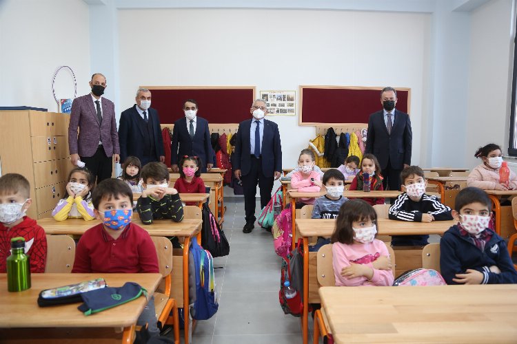 Başkan Büyükkılıç'dan İlmiye- Ahmet Büyükkılıç İlkokulu'na ziyaret -