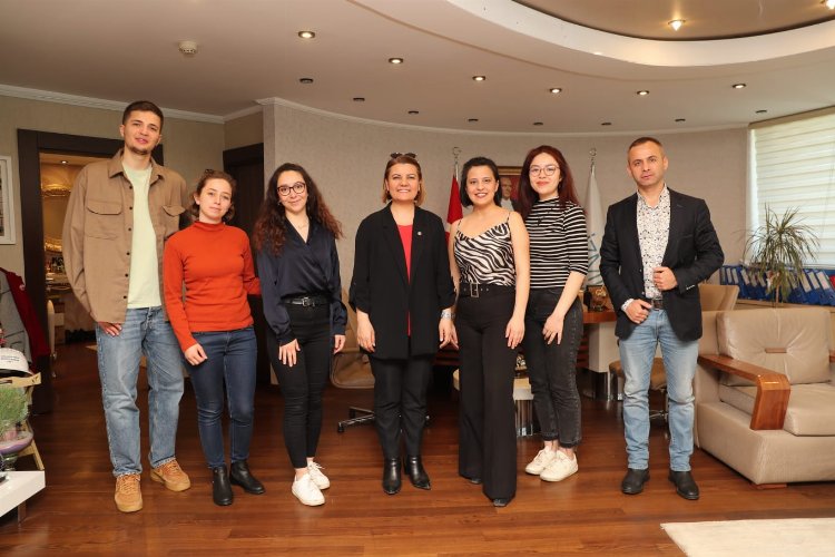 Başkan Hürriyet Kocaeli İzmit'te genç doktor adaylarını ağırladı -