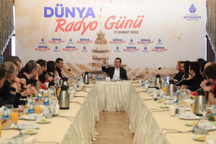 Başkan İmamoğlu, İstanbul'da radyocularla buluştu -