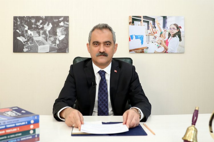 Bakan Özer'den öğretmenlere videolu hitap -