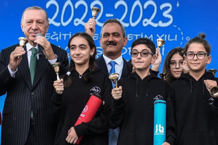 Bakan Özer: Türkiye Yüzyılı'nda eğitim hedeflerini daha ileriye taşıyacağız -