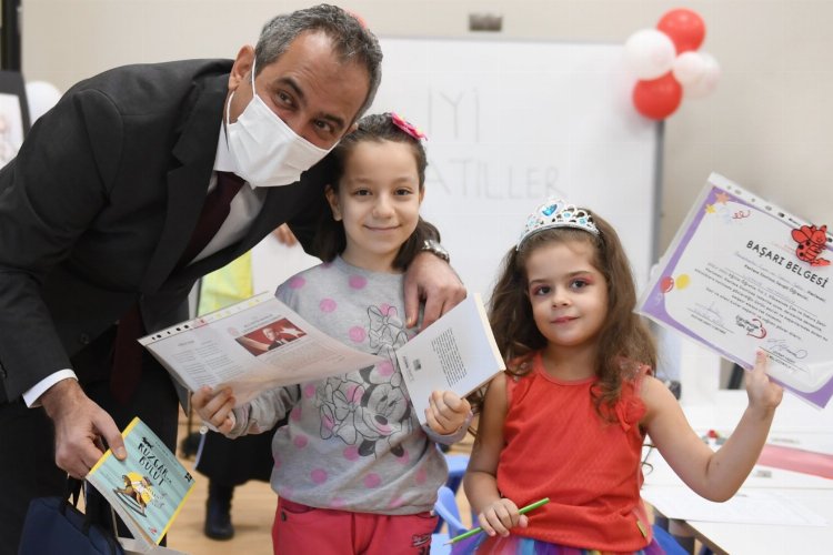 Bakan Özer, yarıyılı müjdelerle İstanbul'dan kapattı -