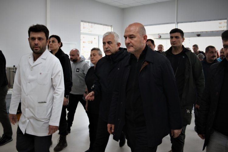 Bakan Soylu'dan Hatay'da Kocaeli'nin hastanesine inceleme -