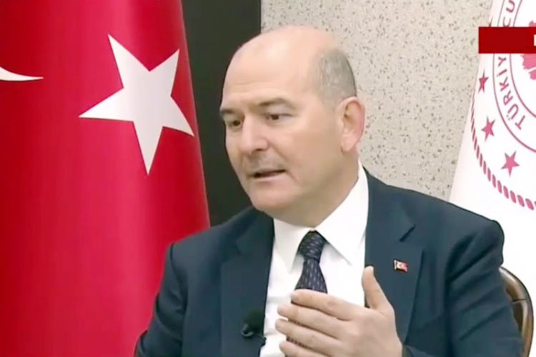 Bakan Soylu'dan 'kökünü kuratanlara' tebrik -