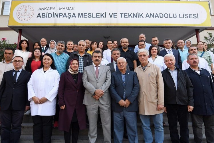 Bakan Tekin Ankara'da öğretmenlerle buluştu -