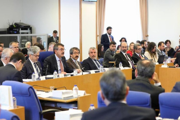 Bakan Tekin: Bütçede en büyük pay eğitime -