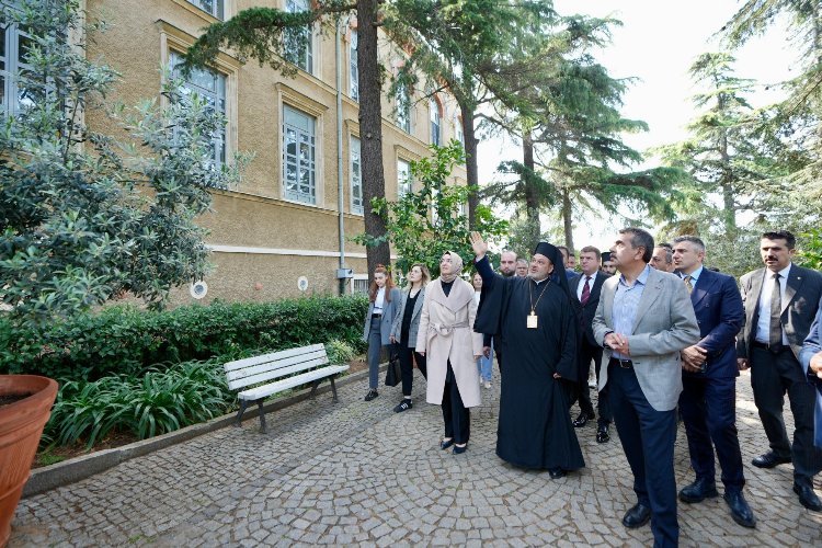 Bakan Tekin'den Ruhban Okulu'na ziyaret -