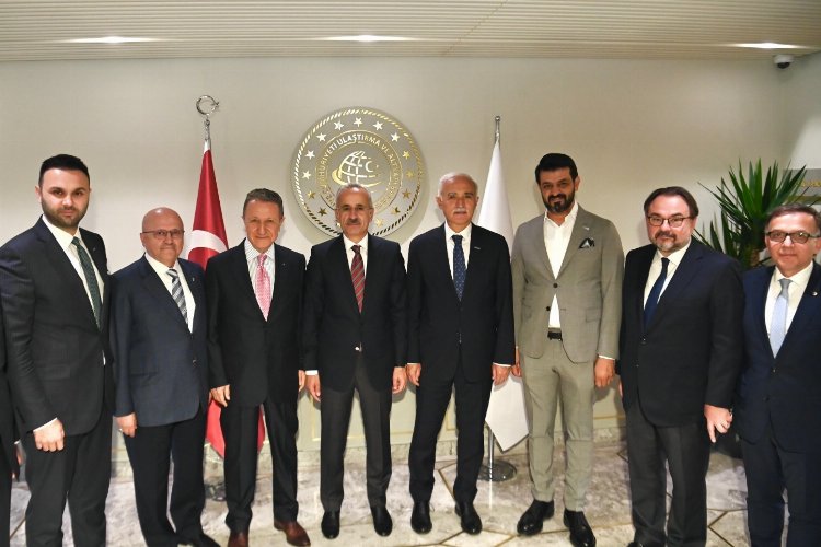 Bakan Uraloğlu DEİK'i kabul etti -