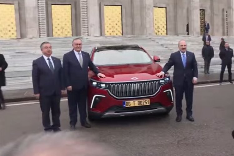 Bakan Varank, Meclis'e TOGG'la geldi -