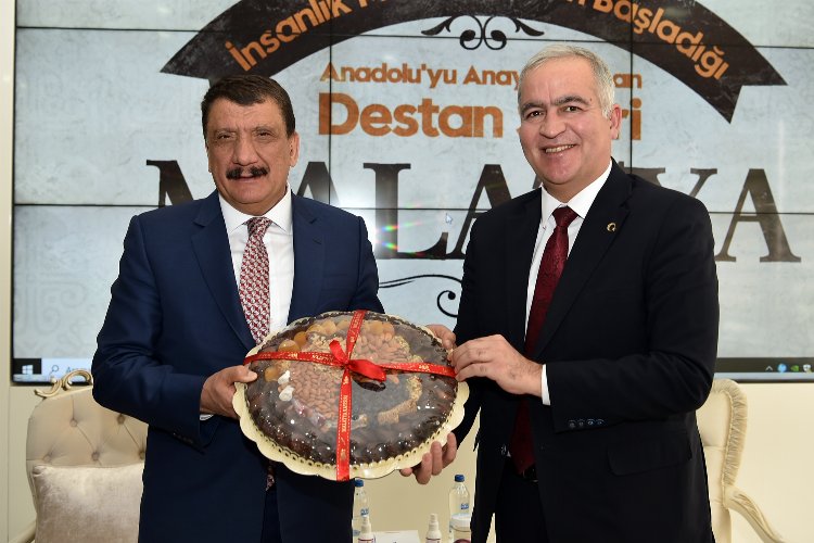 Bakan Yardımcısı Ergüneş'ten Malatya Büyükşehir'e ziyaret -
