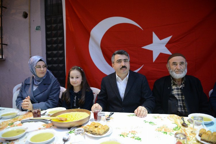 Başkan Yılmaz Bursa Yıldırım'da iftar sofralarına misafir oluyor -