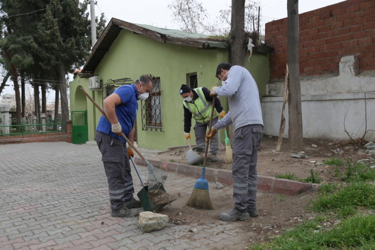Balıkesir Edremit'te camilere Ramazan temizliği -