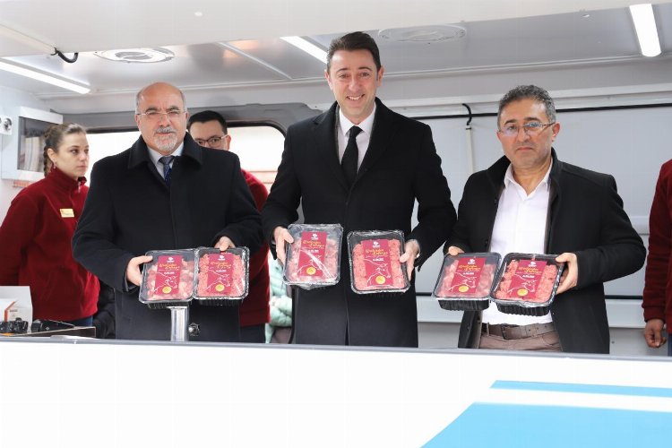 Bandırma'da 'mobil et satışı'na başladı... Kıymanın kilosu 225 TL -