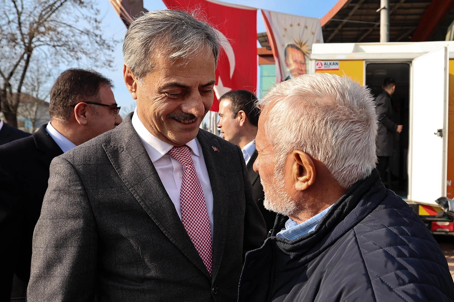 Başkan Alemdar Sakarya'da talepleri dinledi -