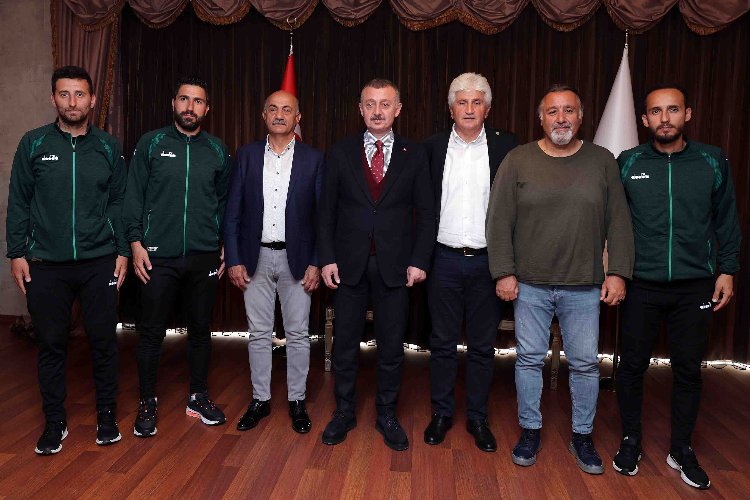 Başkan Büyükakın, Şampiyonları tebrik etti -