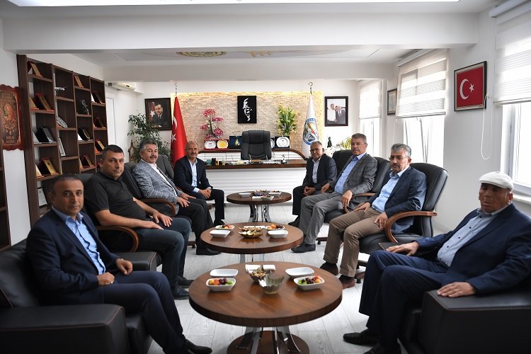 Başkan Büyükkılıç'tan Felahiye çıkarması -