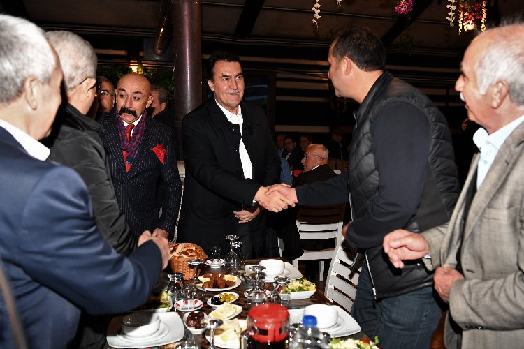Başkan Dündar, Osmangazili muhtarlarla iftarda buluştu -
