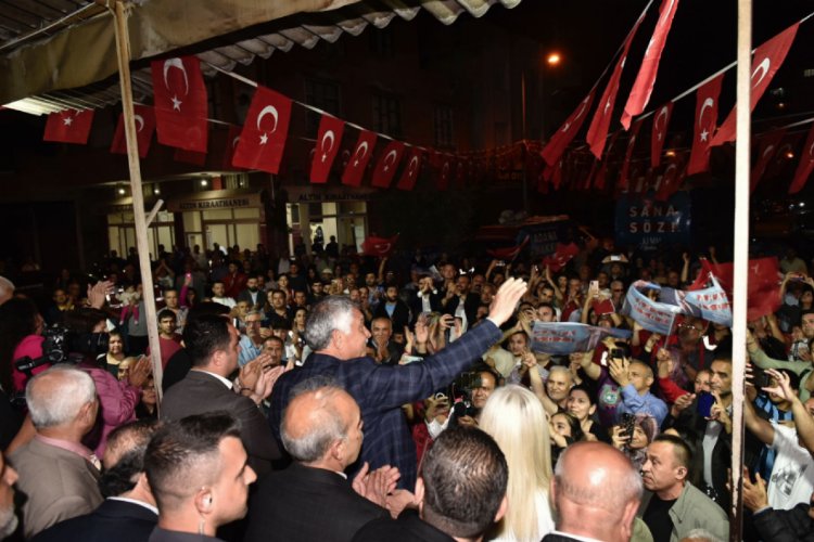 Başkan Karalar'dan gece mitingi -