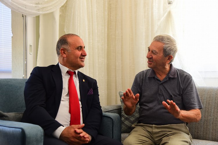 Başkan Kaya’dan şehit babalarına ziyaret -
