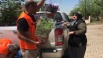 Başkan Şayir, Çiftçiler Günü’nde köy sakinlerine çiçek hediye etti