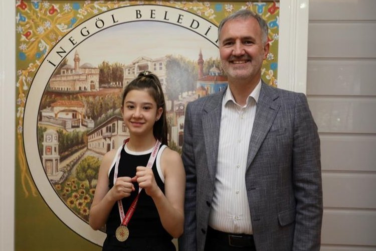 Başkan Taban şampiyon Afra'yı ağırladı -