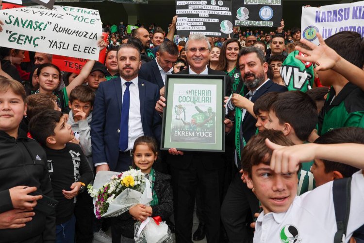 Başkan Yüce'den Sakaryaspor'a şampiyonluk mesajı -