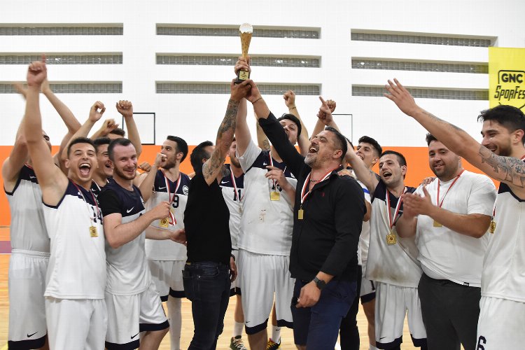 Basketbolda foça rüzgarı -