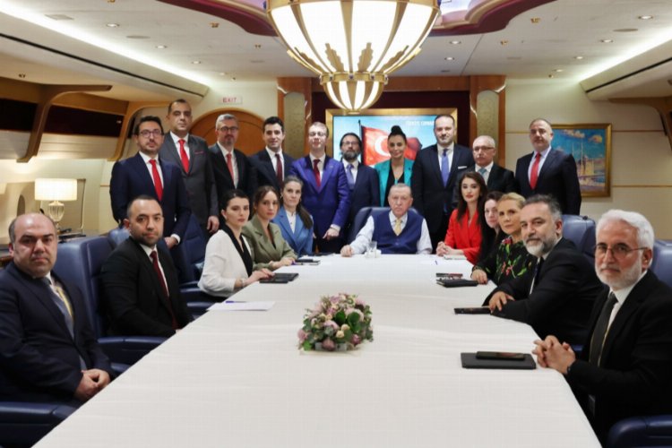 Bataklığı kuruttuk, sinekleri temizliyoruz -