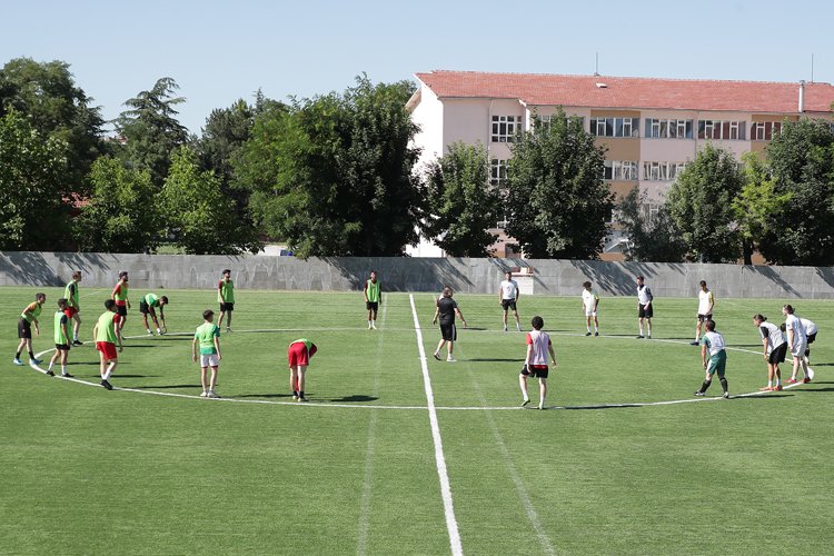 Belediye Kütahyaspor'da futbolcu seçmelerine devam -