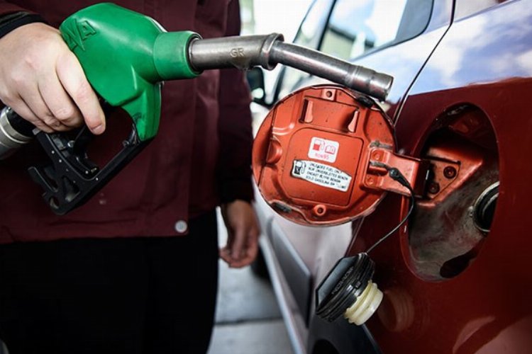 Benzine 8 gün sonra indirim geldi -