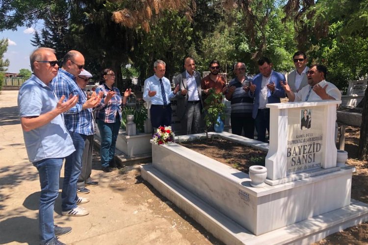 Beyazıt Sansı kabri başında anıldı -