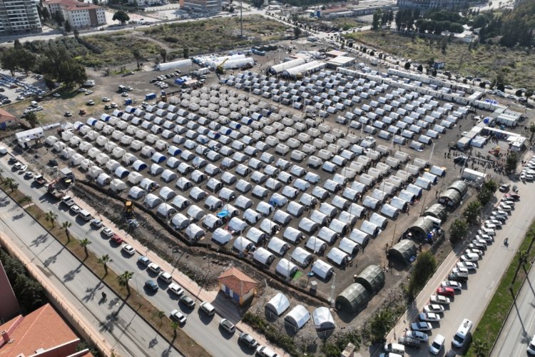 Beylikdüzü çadırları İskenderun'a devretti! -