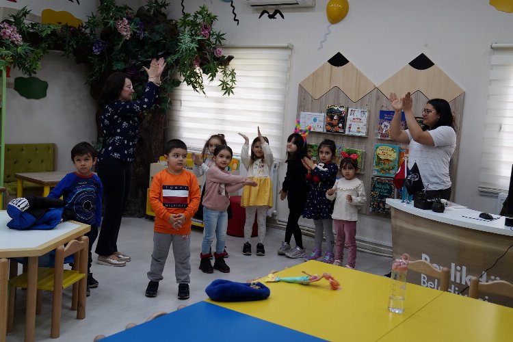 Beylikdüzü kütüphanelerinde ücretsiz İngilizce Atölyesi -