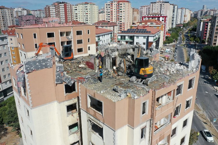 Beylikdüzü'nde kentsel dönüşüm sürüyor -