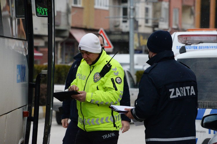 Bilecik’in Bozüyük ilçesinde servis minibüsleri denetlendi -