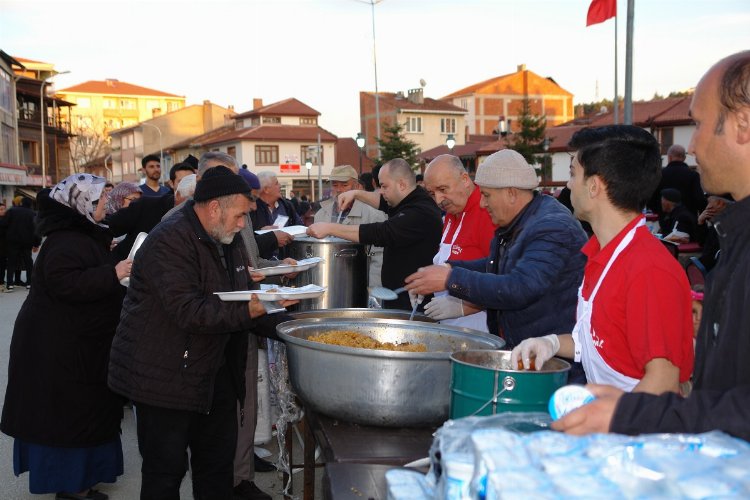 Bilecik Pazaryeri'nde ramazan bereketi -