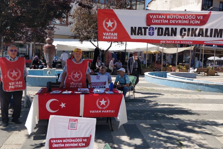 Bilecik Pazaryeri'nde Vatan'dan imza kampanyası -
