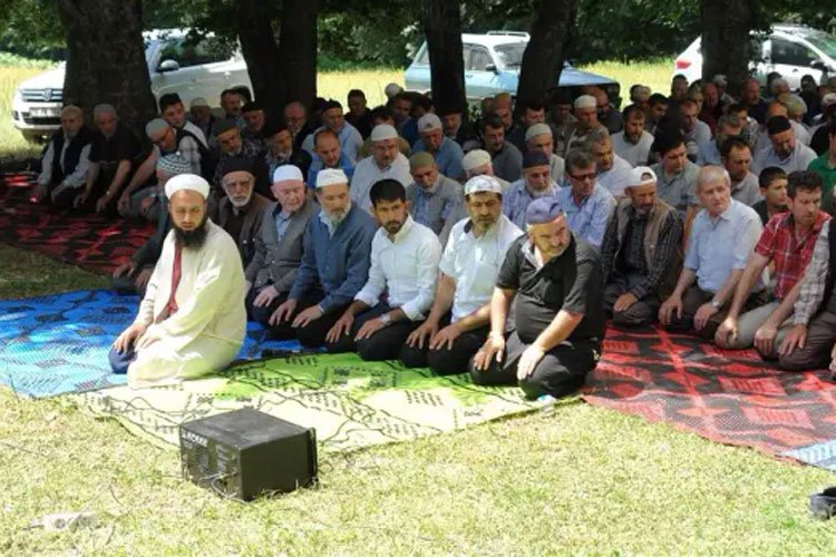 Bilecik Pazaryeri’nde yağmur için dua etti -