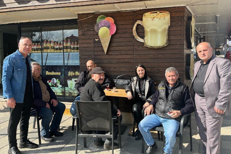 Bilecik'te bağımsız adaydan Pazaryeri'nde saha çalışması -