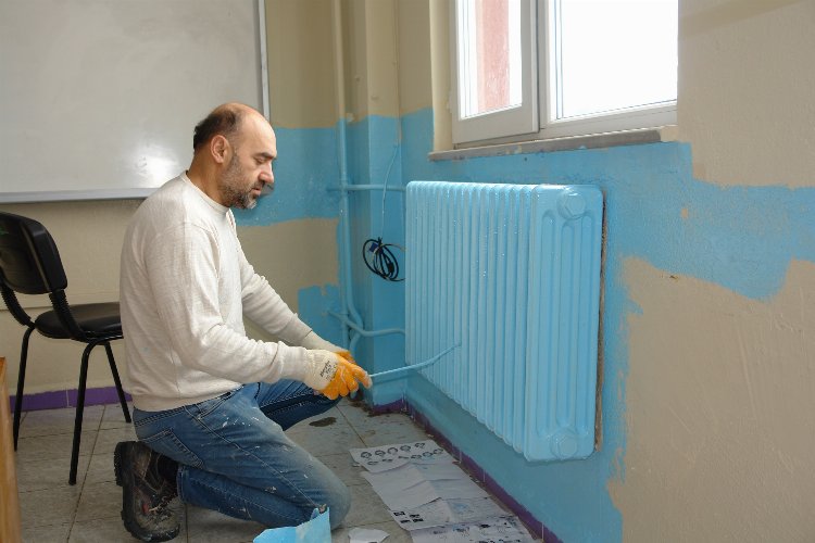 Bilecik’te okullar baştan aşağı boyanıyor -