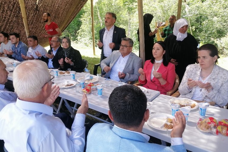 Bilecik’te Pazaryerinde geleneksel buluşmaya yoğun ilgi -