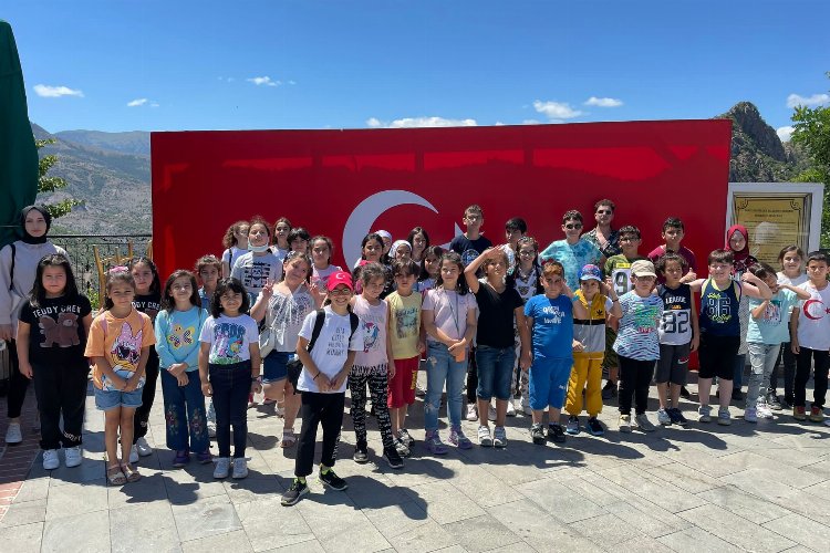 Bilgi evleri yaz okulları dolu dolu geçiyor -