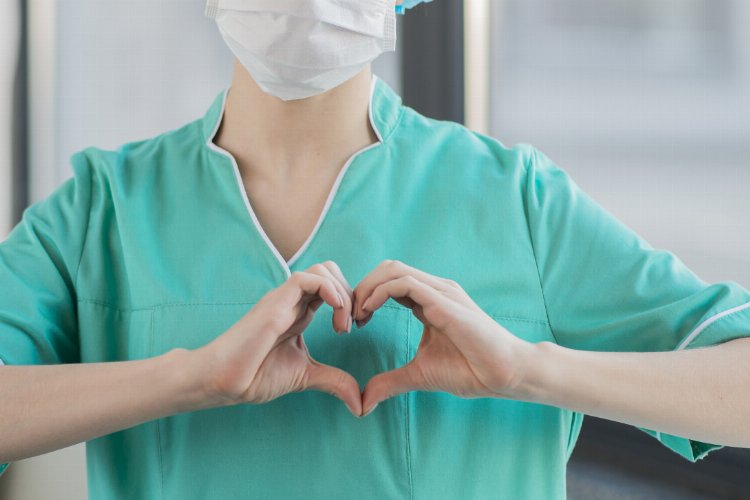 Bin kişiye 2,4 hemşire düşüyor! -