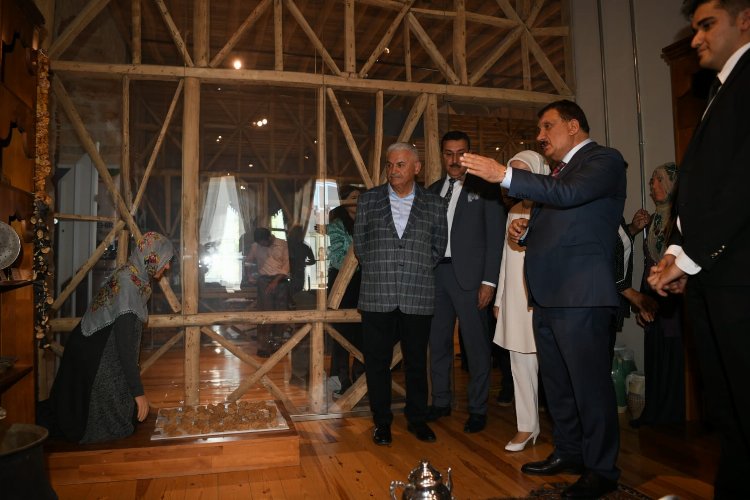 Binali Yıldırım'dan Malatya'nın belleğine ziyaret -