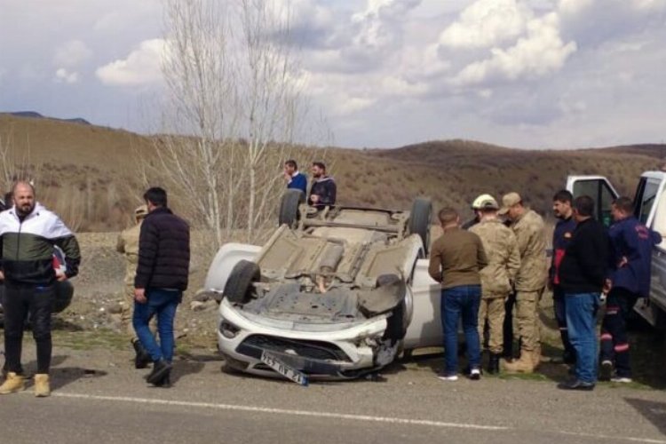 Bingöl'de iki otomobil çarpıştı: 4 yaralı -