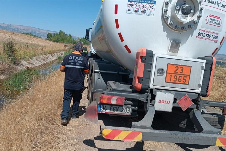Bingöl’de LPG yüklü tankerinde gaz sızıntısı harekete geçirdi! -