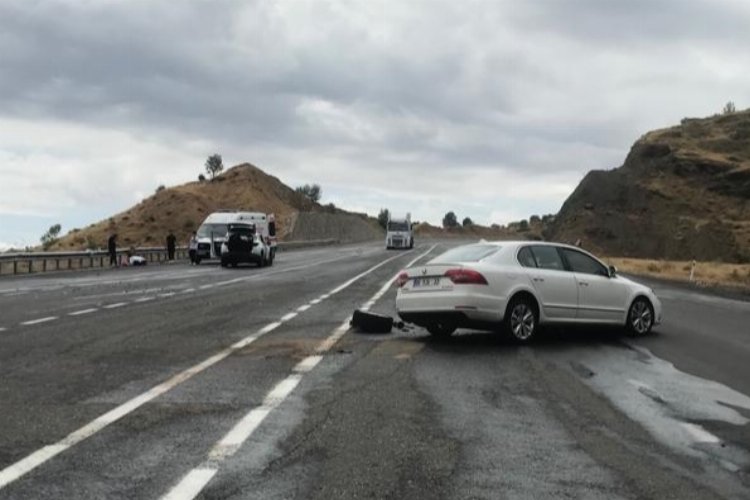 Bingöl-Diyarbakır karayolunda kaza: 5 yaralı -