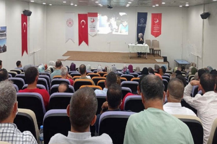 Bingöl Göç İdaresi'nden kamu çalışanlarına seminer -